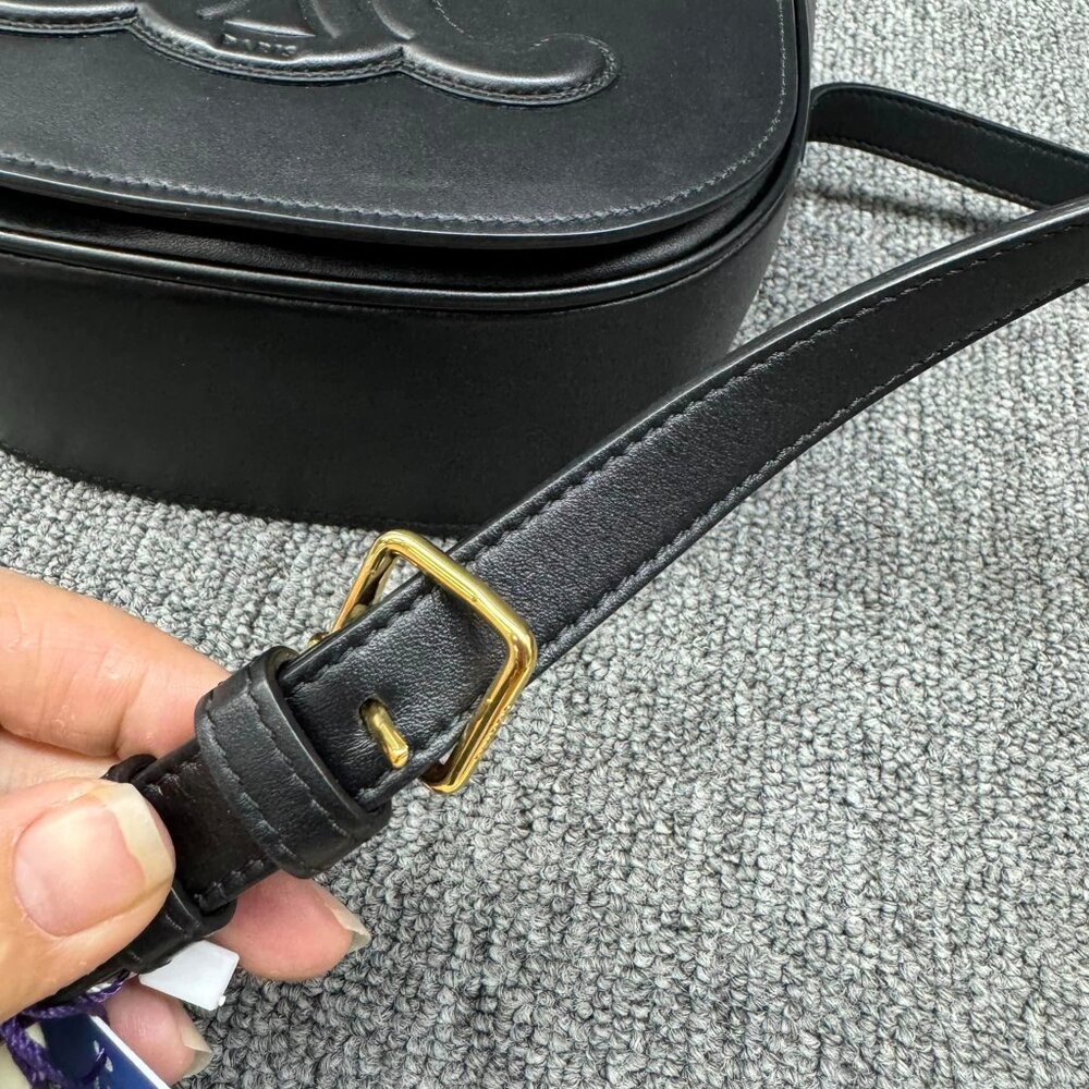 100% Authentic Celine Shoulder Bag - Picture 11 of 15